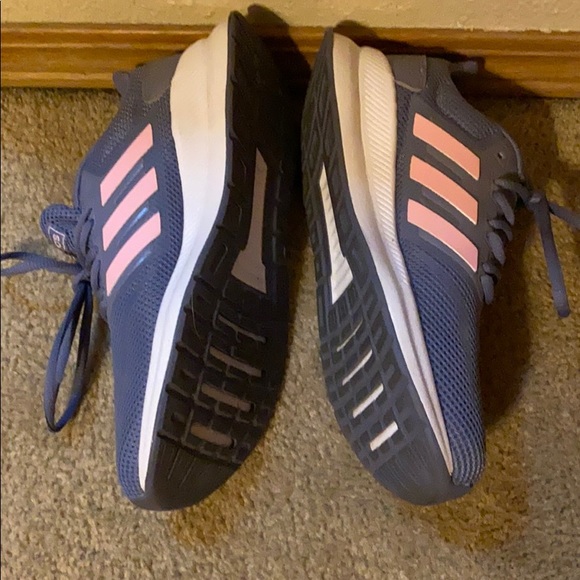 Adidas Size 6 BIG BOY/GIRL I wear 7.5/8 & Comfee - Picture 3 of 5